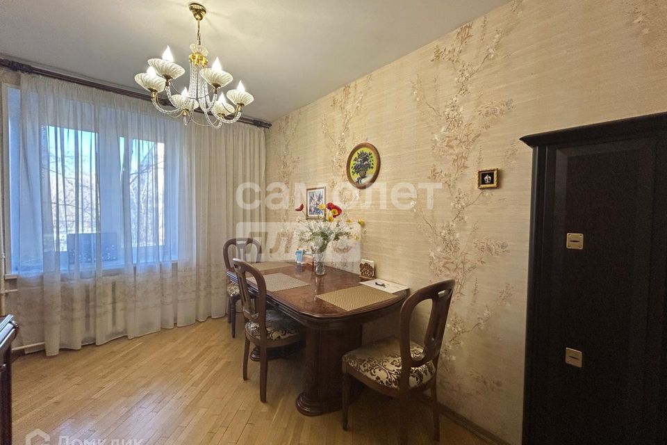 Продаётся 3-комнатная квартира, 56.4 м²