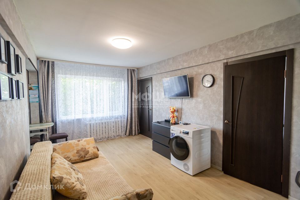 Продаётся 3-комнатная квартира, 49.6 м²