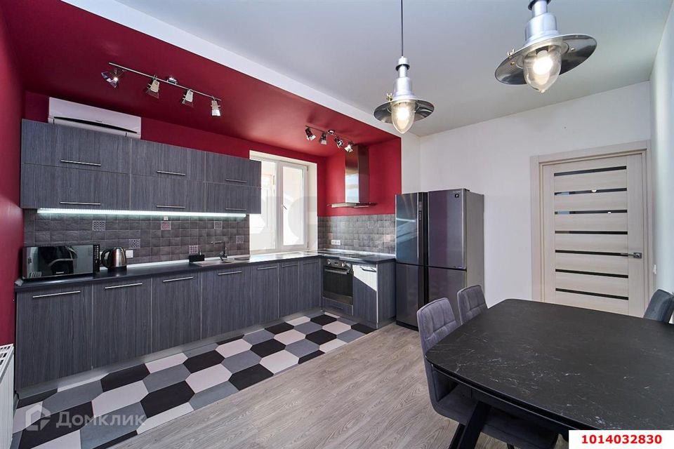 Продаётся 2-комнатная квартира, 90 м²