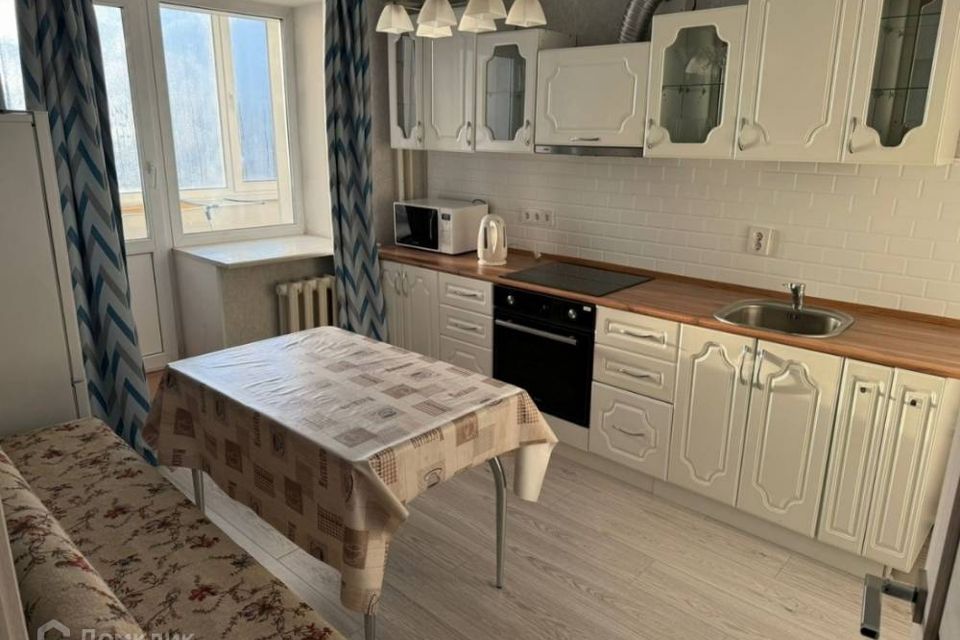 Сдаётся 1-комнатная квартира, 50 м²