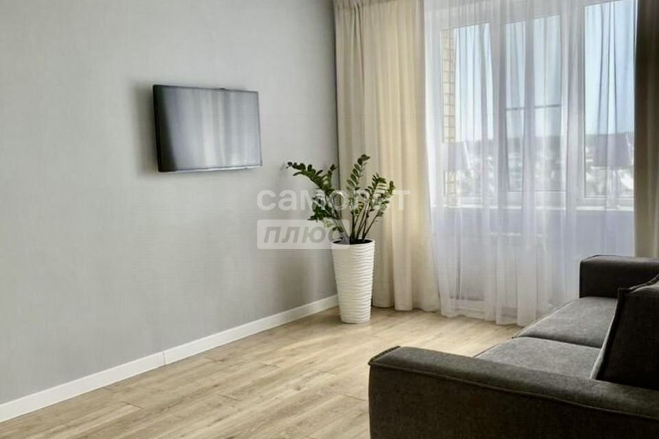 Продаётся 1-комнатная квартира, 42 м²