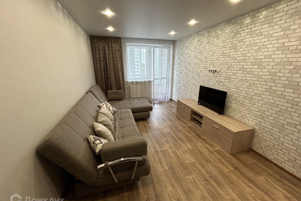 Продаётся 1-комнатная квартира, 41.7 м²
