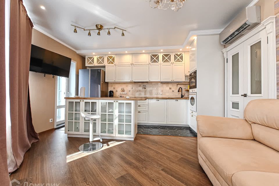 Продаётся 2-комнатная квартира, 65 м²