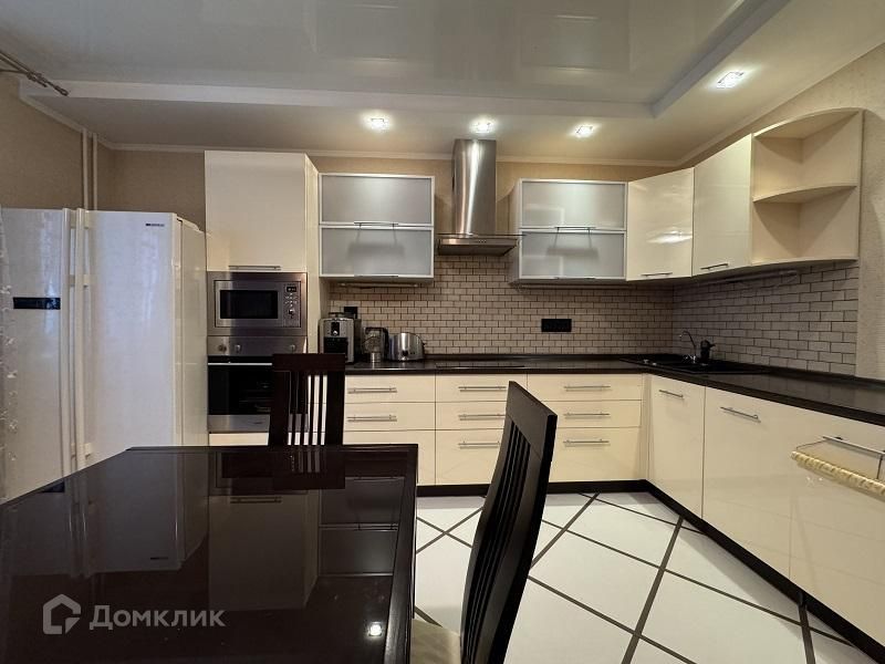 Продаётся 2-комнатная квартира, 100 м²