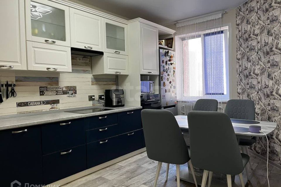 Продаётся 2-комнатная квартира, 71.3 м²