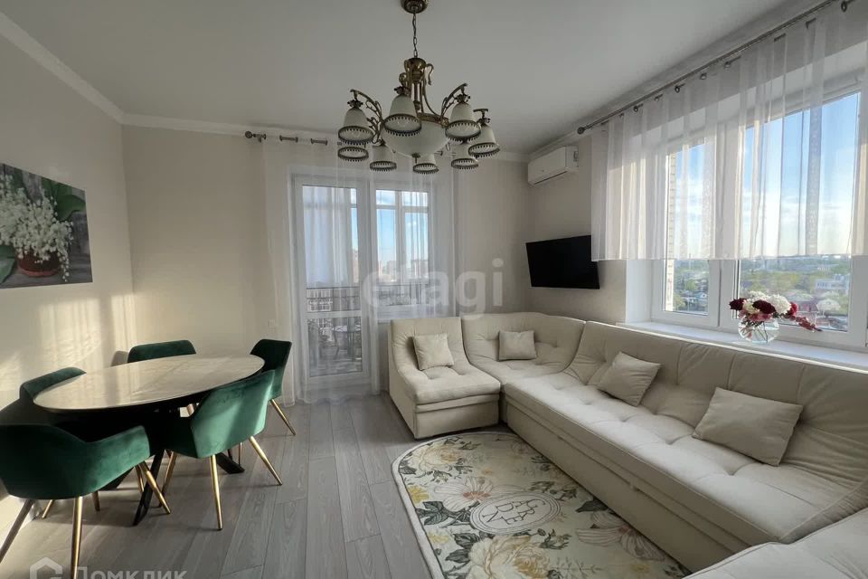 Продаётся 1-комнатная квартира, 54.7 м²