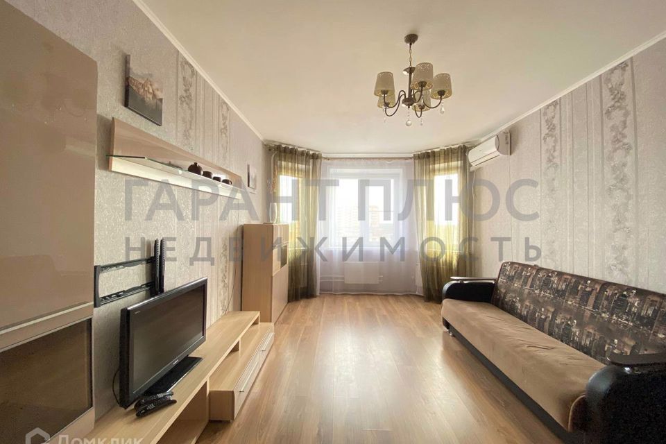 Сдаётся 2-комнатная квартира, 60 м²
