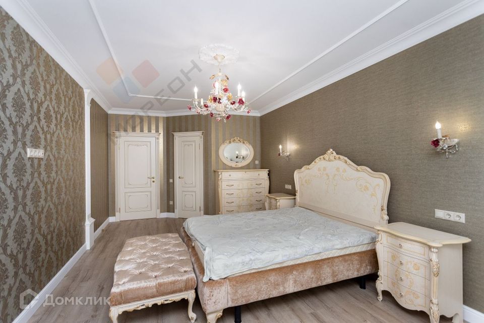 Продаётся 3-комнатная квартира, 115.2 м²