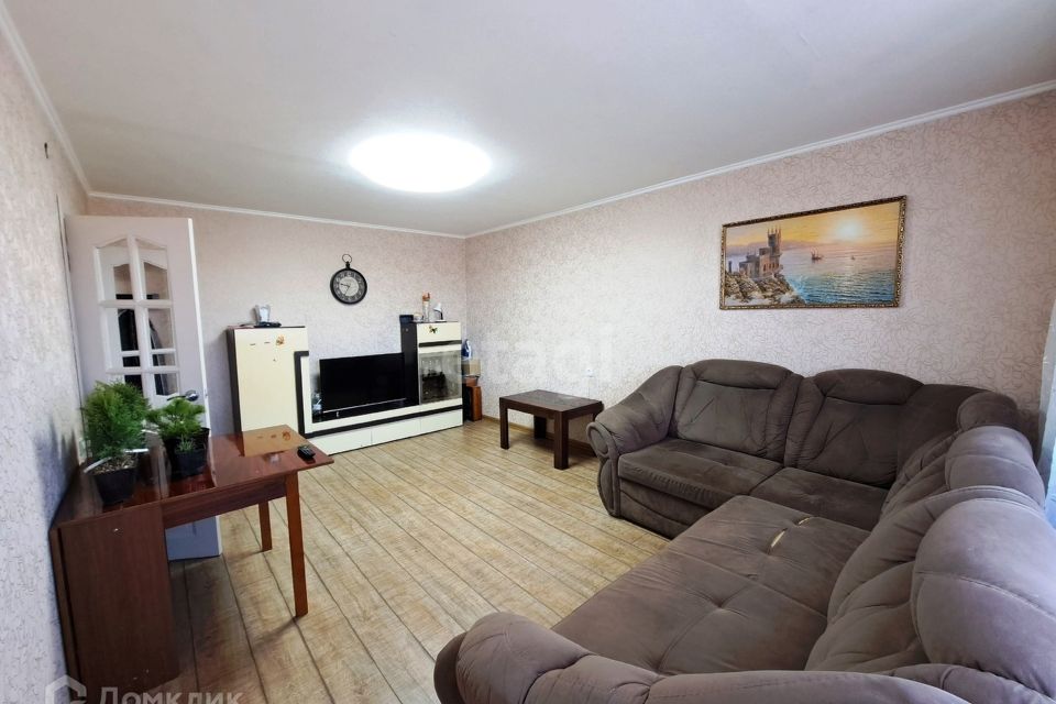 Продаётся 4-комнатная квартира, 79 м²