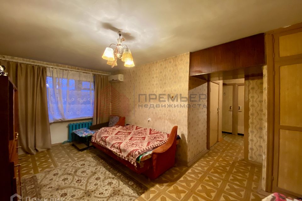 Продаётся 4-комнатная квартира, 62.6 м²