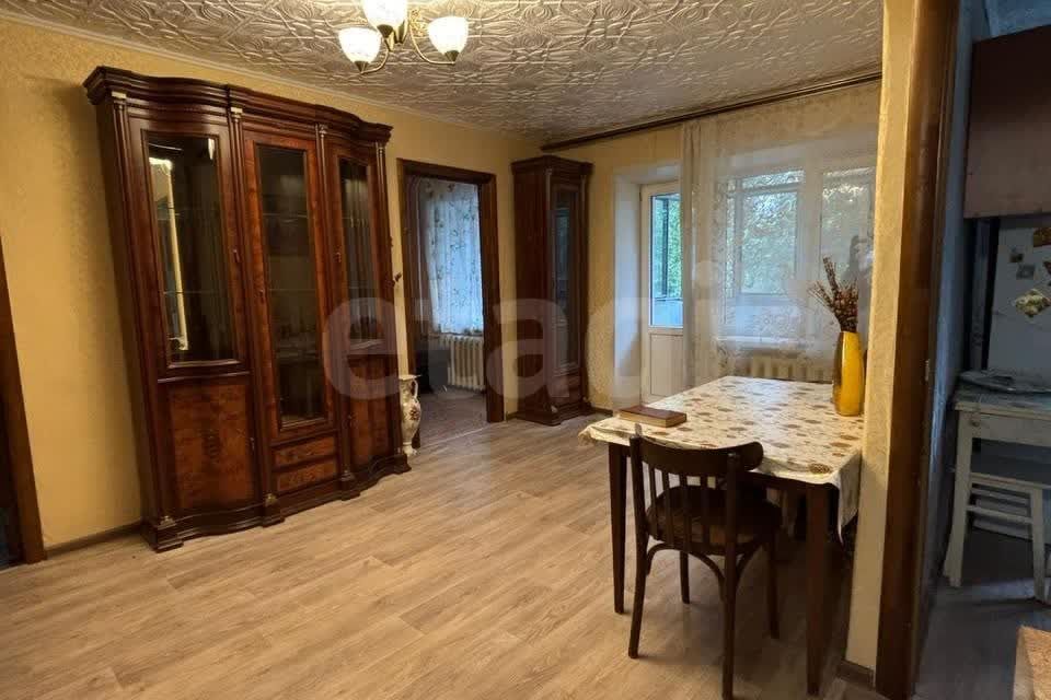 Продаётся 3-комнатная квартира, 41.5 м²