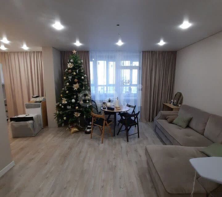 Продаётся 3-комнатная квартира, 77 м²