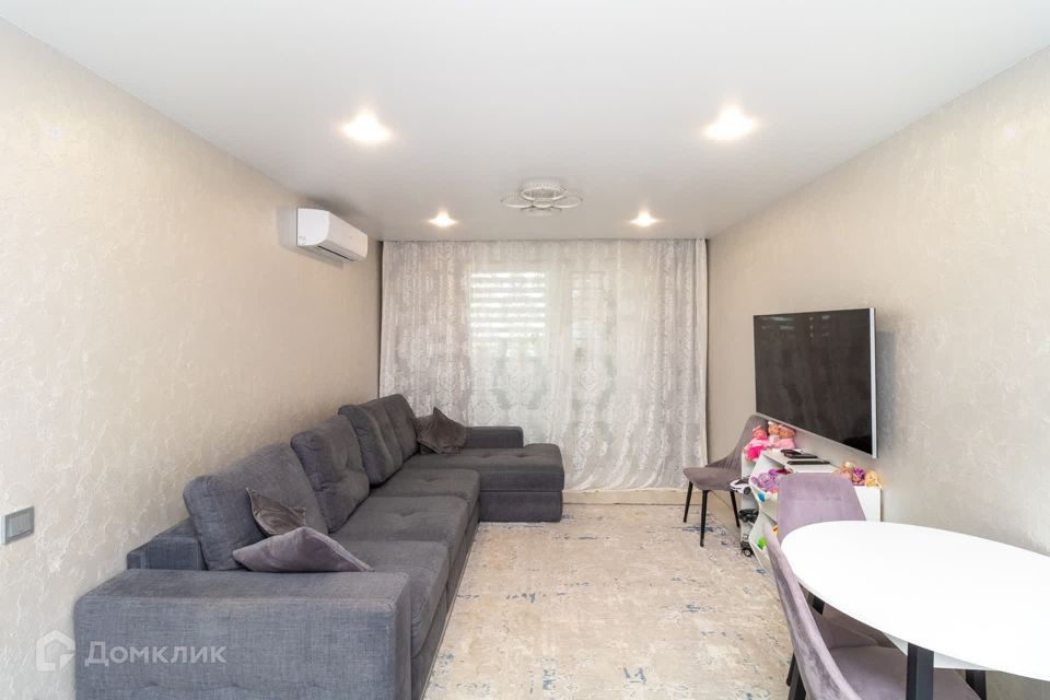 Продаётся 2-комнатная квартира, 59.3 м²