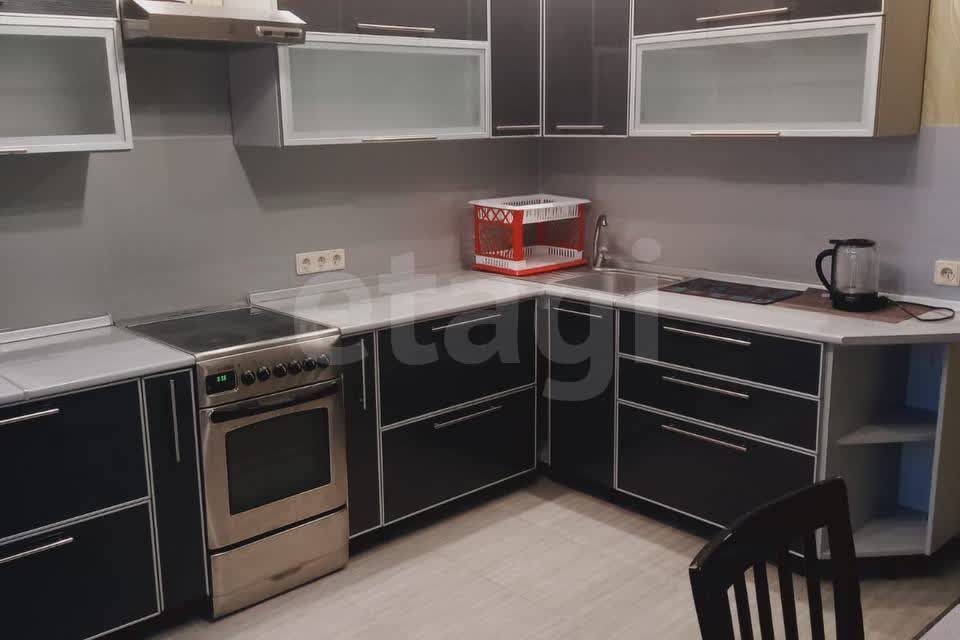 Сдаётся 1-комнатная квартира, 42 м²