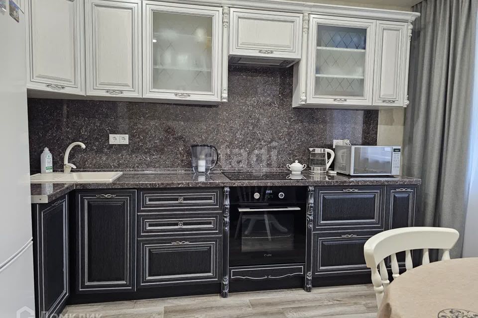 Продаётся 2-комнатная квартира, 55.6 м²