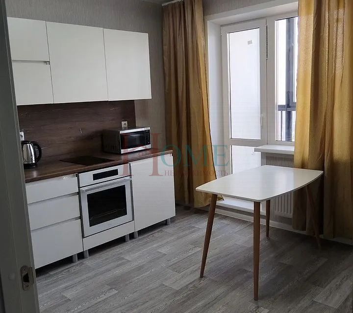 Сдаётся 1-комнатная квартира, 40.3 м²