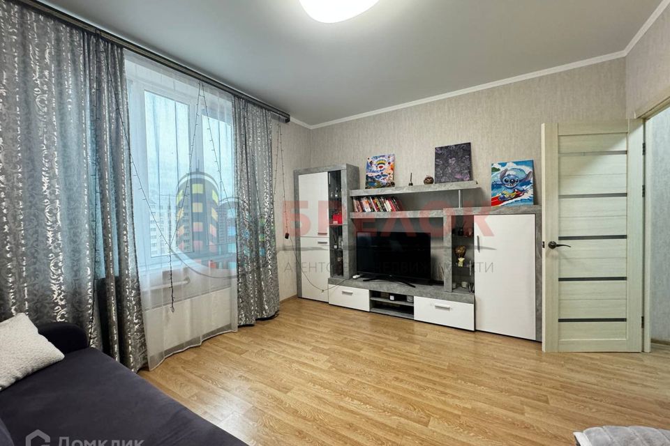 Продаётся 1-комнатная квартира, 38 м²