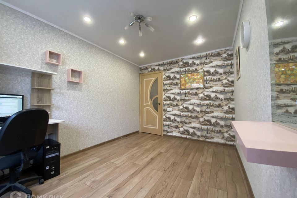 Продаётся 3-комнатная квартира, 63.8 м²