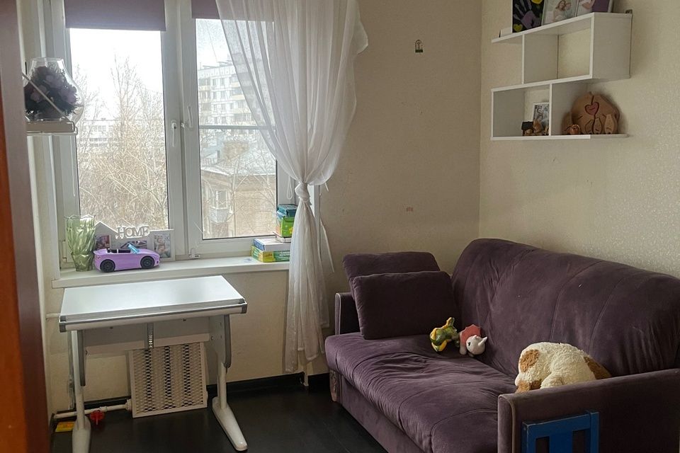 Продаётся 3-комнатная квартира, 57.5 м²