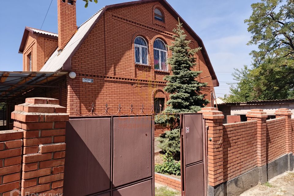 Продаётся 2-этажный дом, 241.4 м²