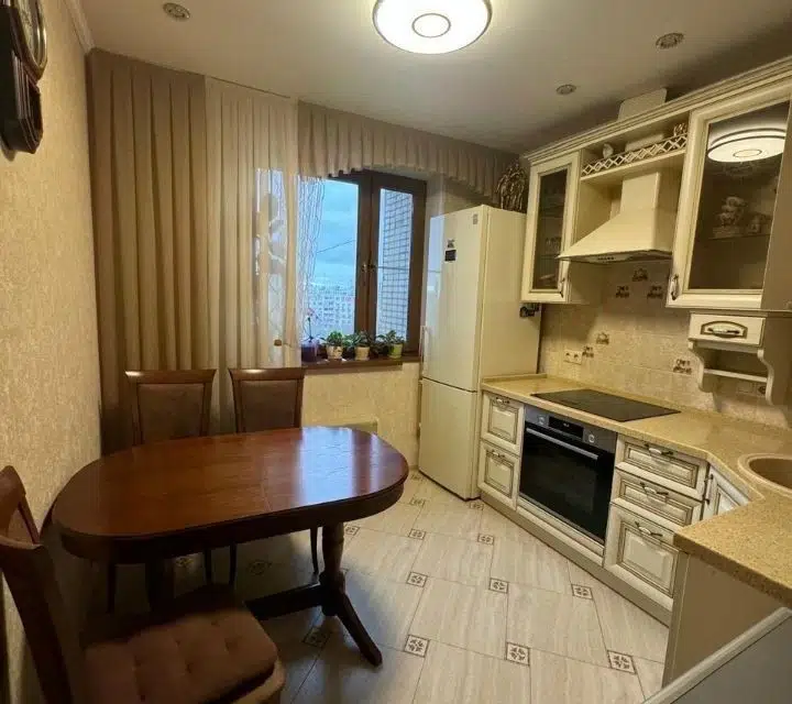 Продаётся 3-комнатная квартира, 77 м²