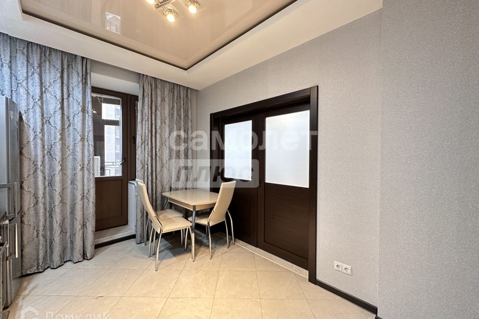 Продаётся 2-комнатная квартира, 63.6 м²