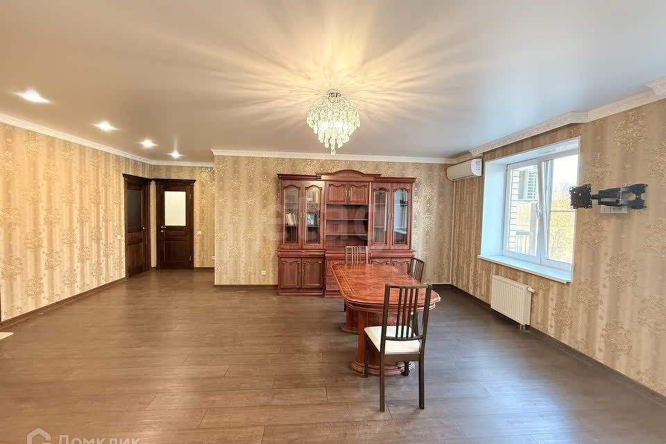 Продаётся 2-комнатная квартира, 65.6 м²