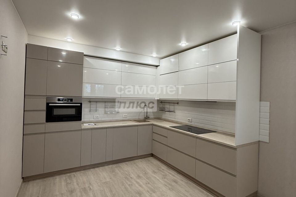 Продаётся 3-комнатная квартира, 101.2 м²