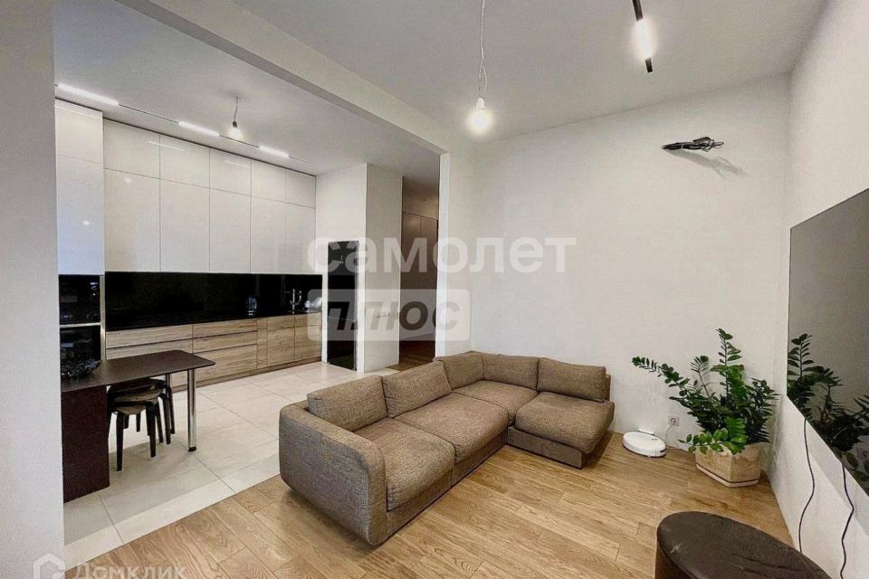 Продаётся 3-комнатная квартира, 82 м²