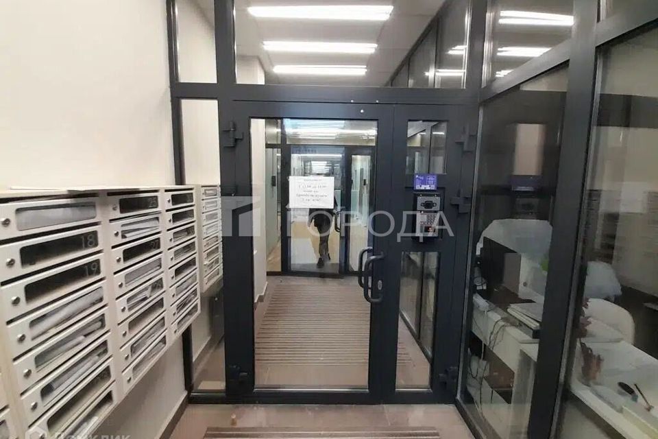 Продаётся 3-комнатная квартира, 100.6 м²