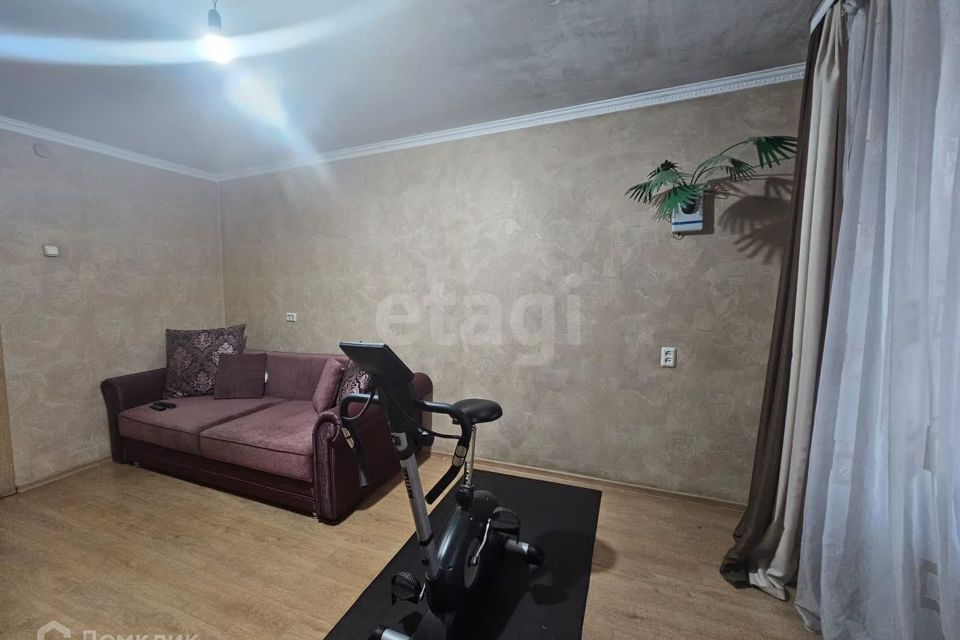 Продаётся 3-комнатная квартира, 57 м²