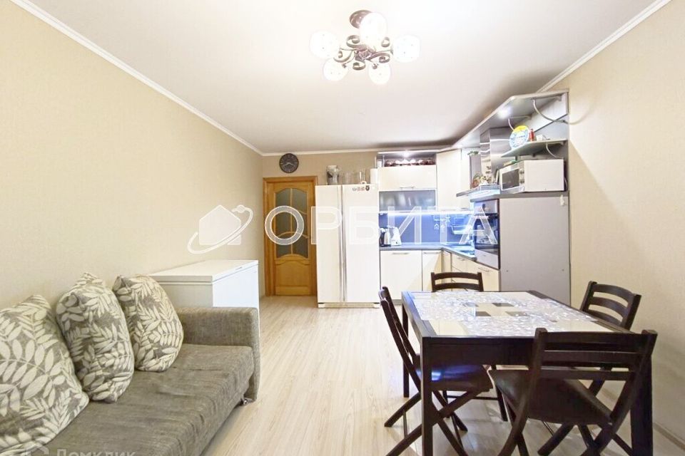 Продаётся 2-комнатная квартира, 72 м²