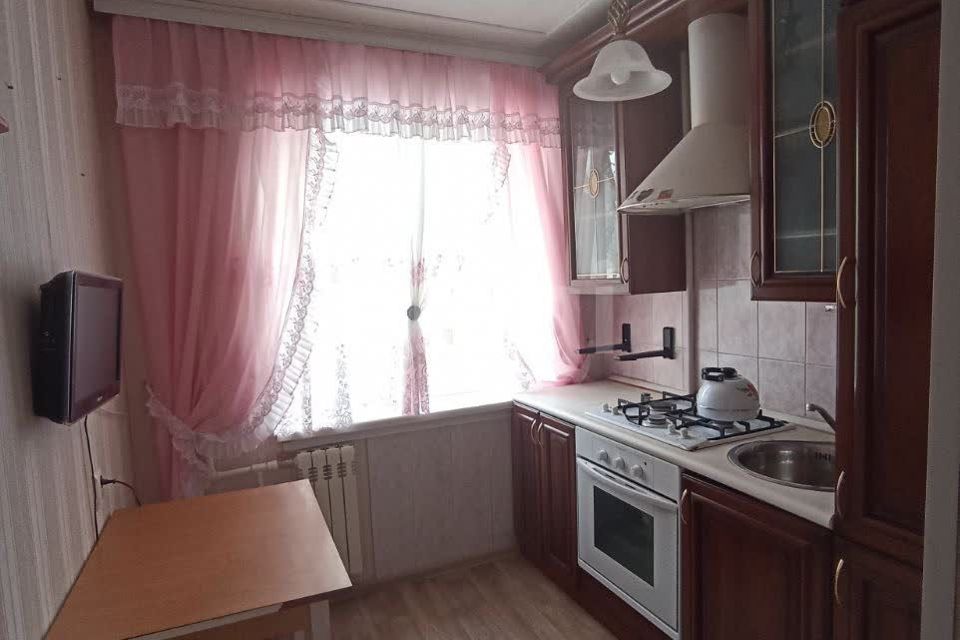 Продаётся 3-комнатная квартира, 47.4 м²