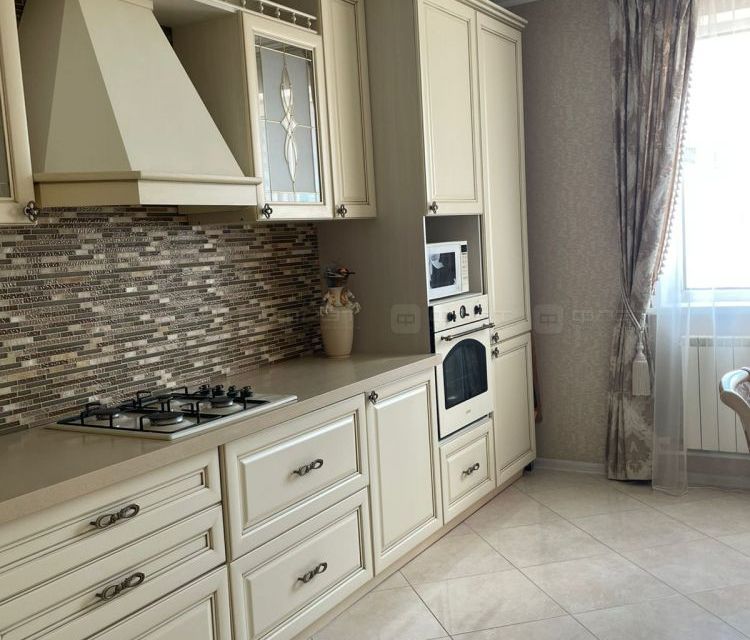 Продаётся 2-комнатная квартира, 70.6 м²