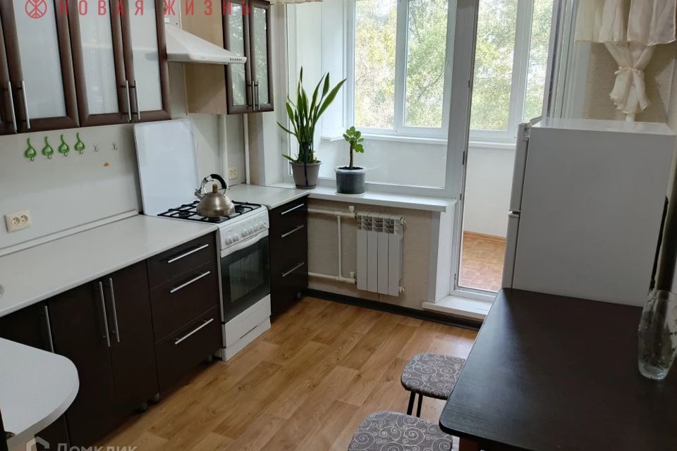 Продаётся 1-комнатная квартира, 42 м²