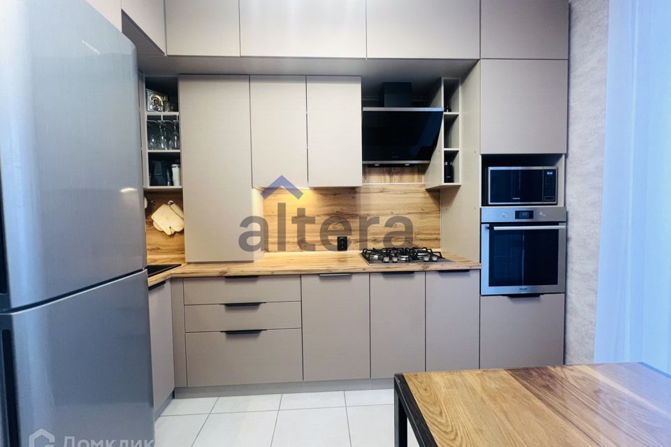 Продаётся 1-комнатная квартира, 42 м²