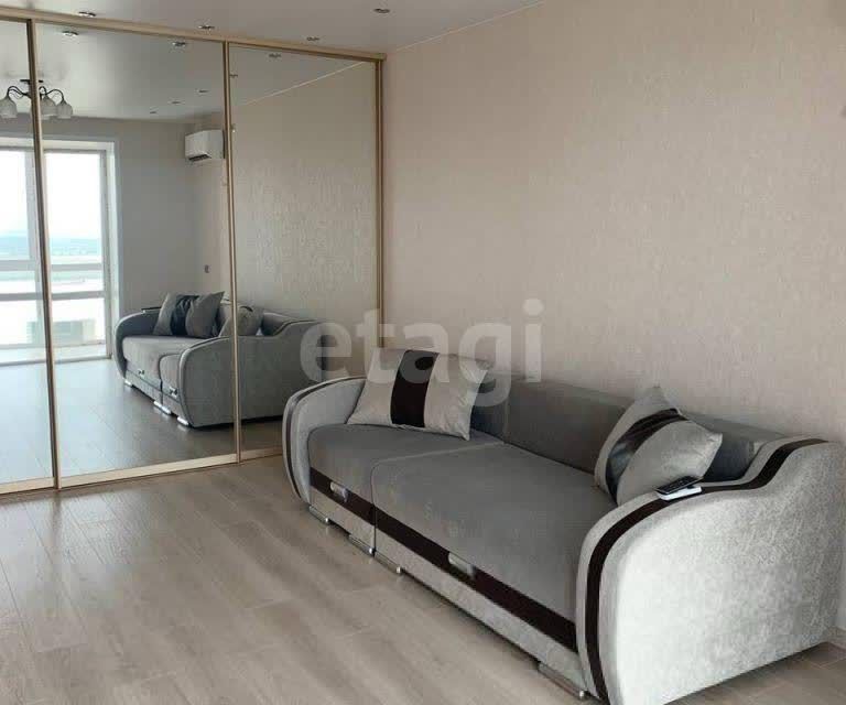 Сдаётся 1-комнатная квартира, 42 м²