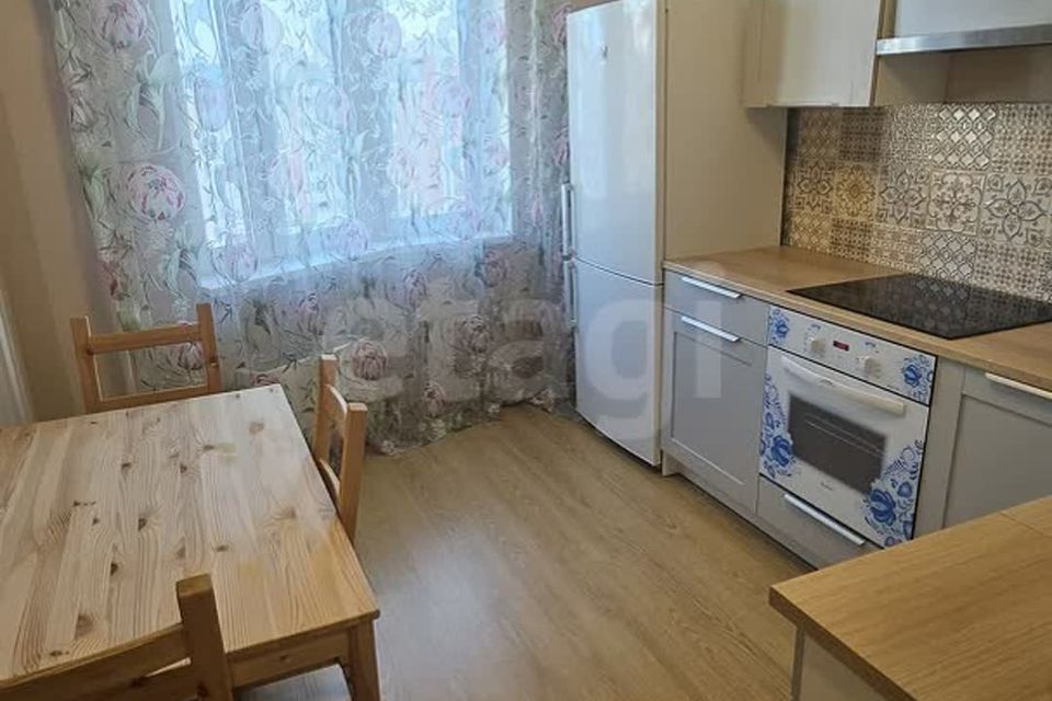 Сдаётся 1-комнатная квартира, 38 м²