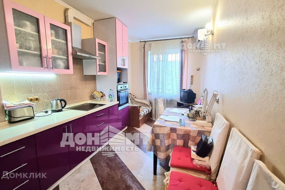 Продаётся 1-комнатная квартира, 46 м²