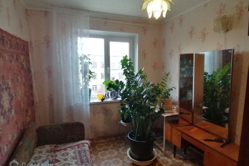 Продаётся 3-комнатная квартира, 47.4 м²