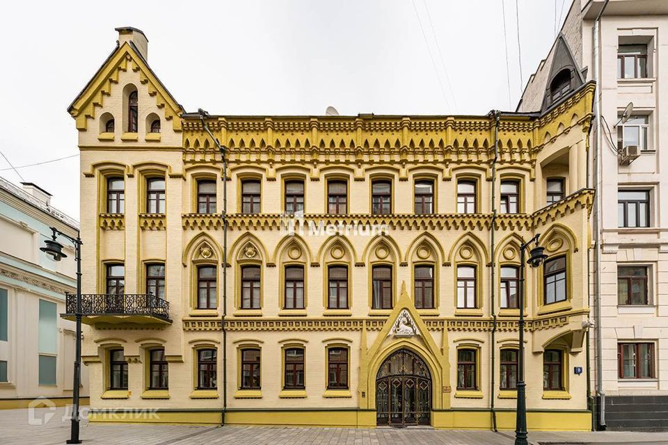 Продаётся 5-комнатная квартира, 255 м²