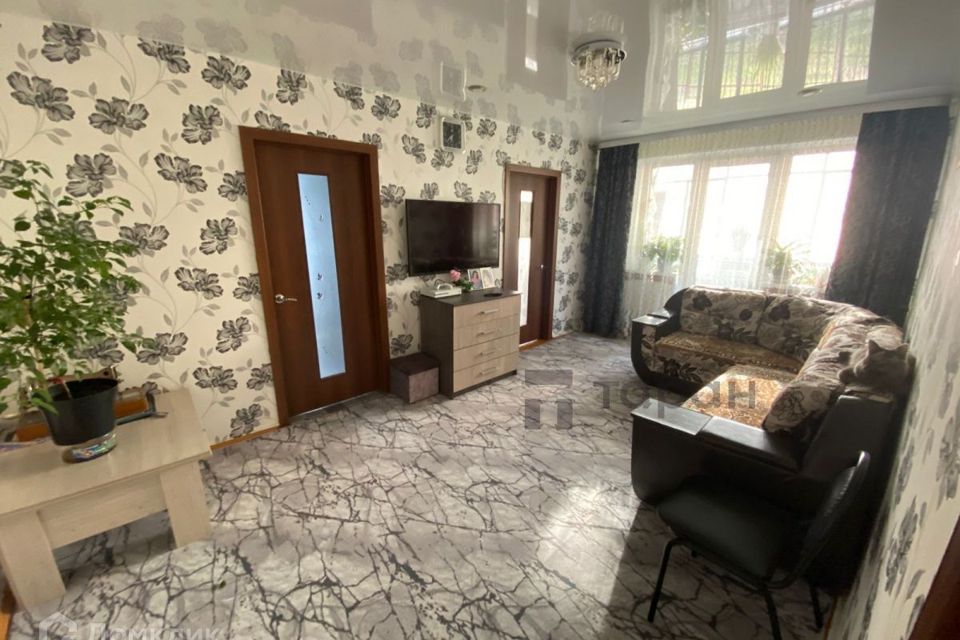 Продаётся 4-комнатная квартира, 60.7 м²
