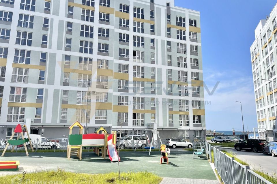 Продаётся 1-комнатная квартира, 42 м²