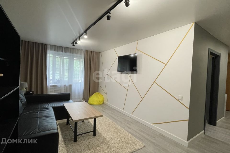 Продаётся 3-комнатная квартира, 60.2 м²