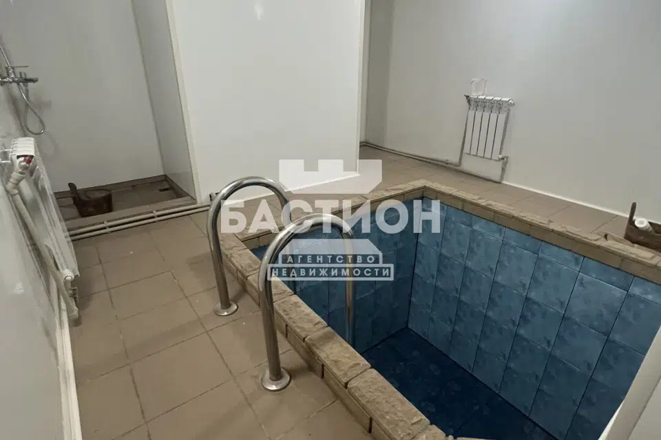 Продаётся 2-этажный дом, 250 м²