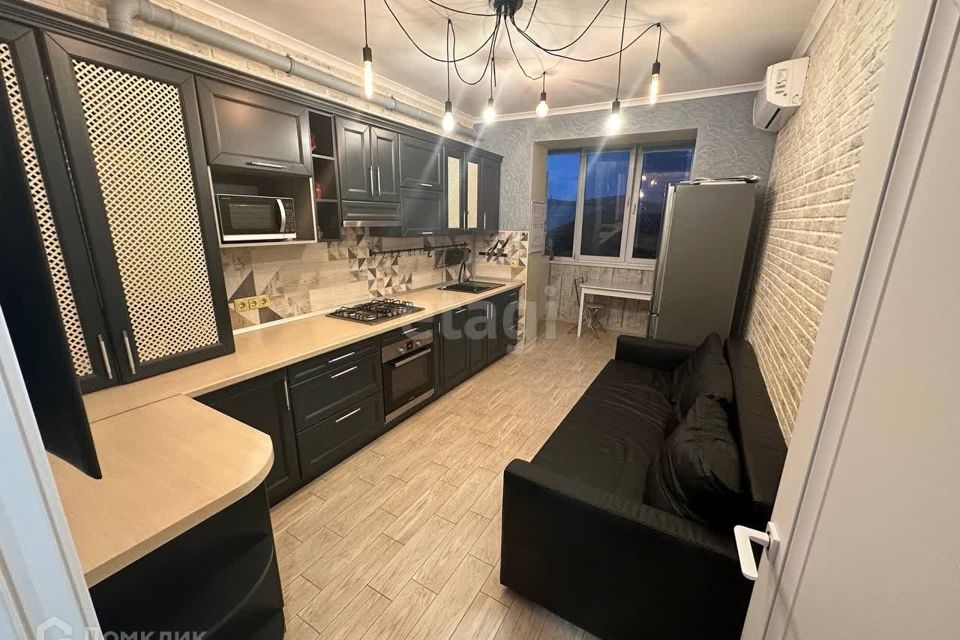 Продаётся 2-комнатная квартира, 63.6 м²