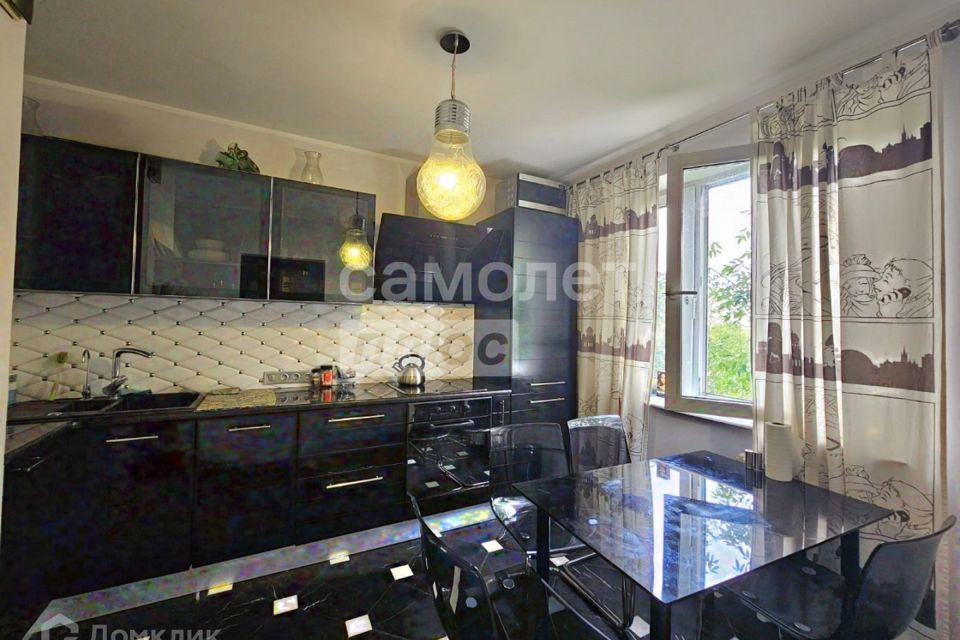 Продаётся 2-комнатная квартира, 55 м²