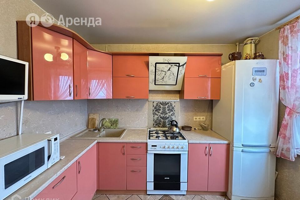 Сдаётся 2-комнатная квартира, 55 м²