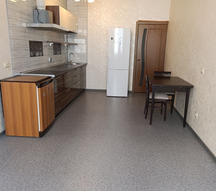 Продаётся 1-комнатная квартира, 51.5 м²