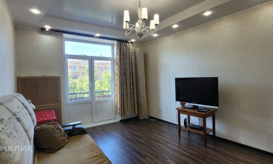Продаётся 2-комнатная квартира, 59.8 м²